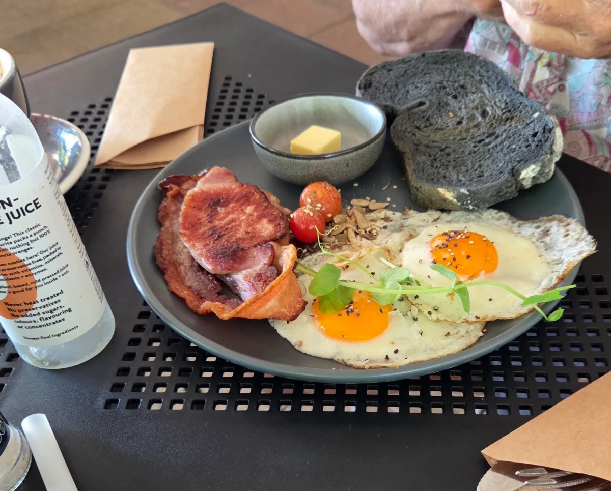Food & drink, Cob - Cafe on Bauer