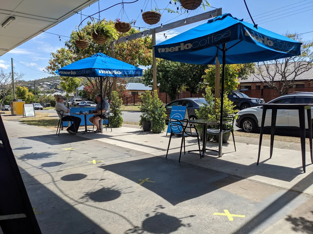 Vibe, Cenzo's Cafe + Bar