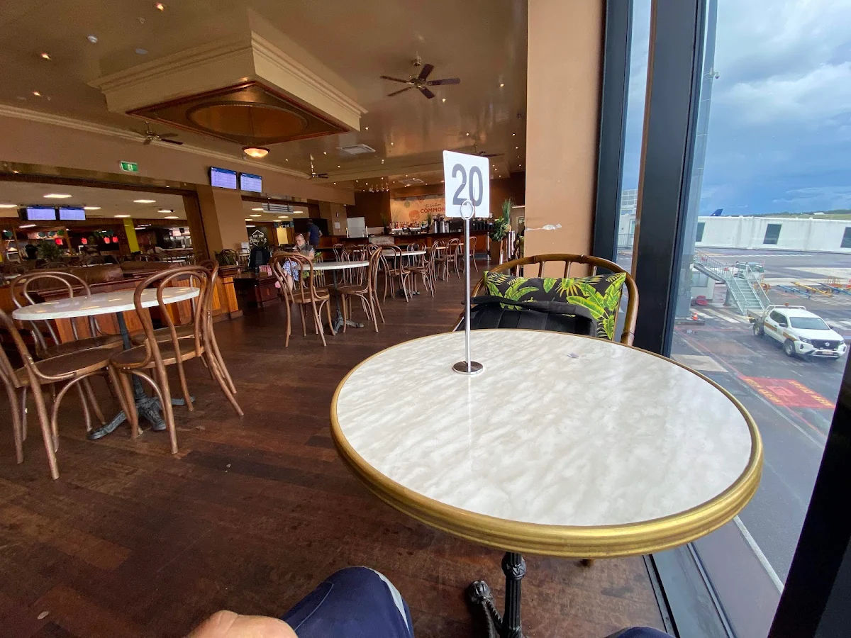 Vibe, Top End Burger Co
