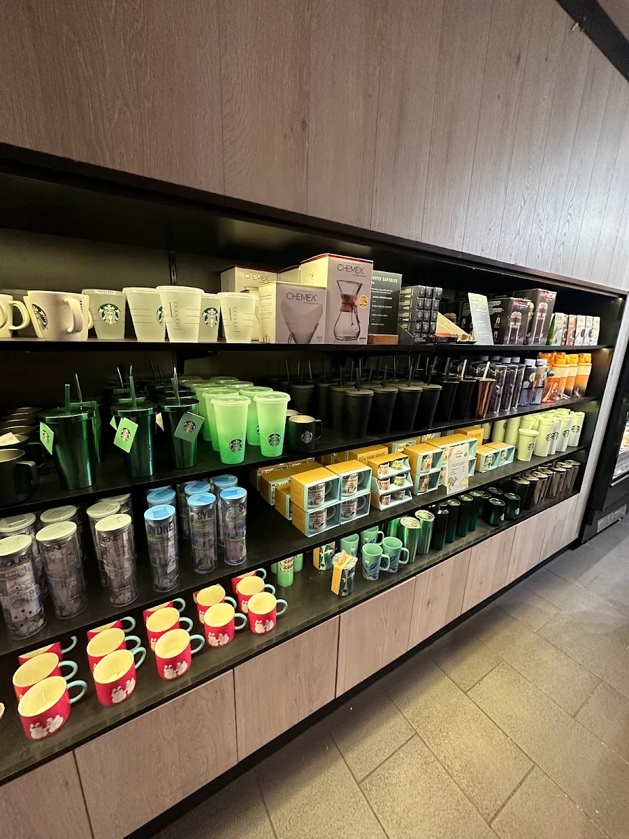 Vibe, Starbucks Cavill Ave