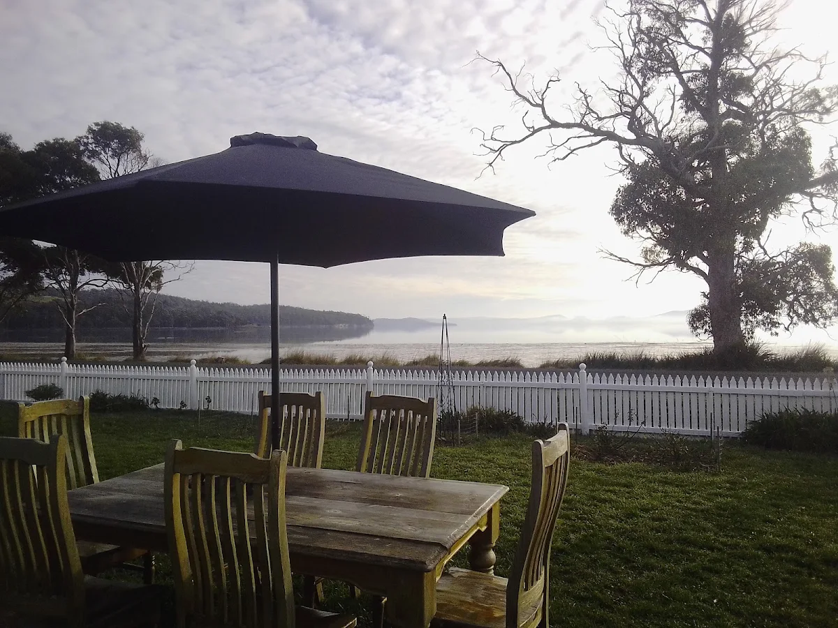 Vibe, Cottage Garden Cafe