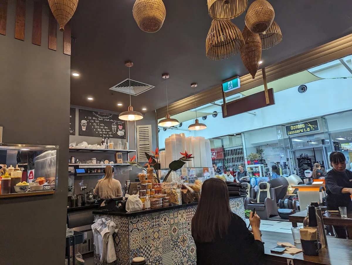 Vibe, Co Thu Quan Springvale