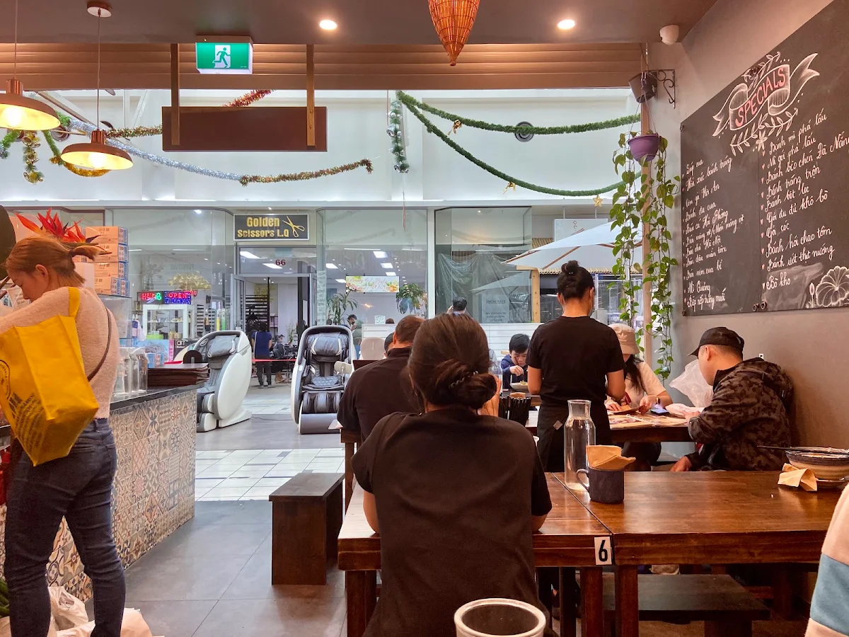 Vibe, Co Thu Quan Springvale