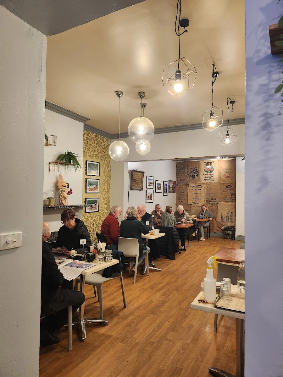 Vibe, TJ Coffee House Parkdale
