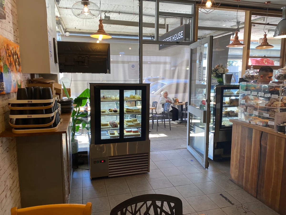 Vibe, TJ Coffee House Parkdale