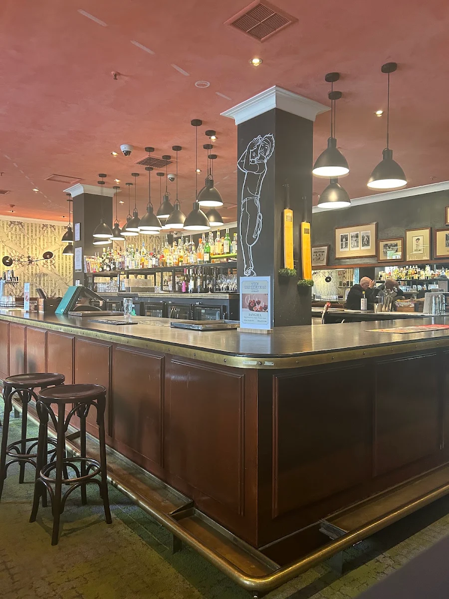 Vibe, The Cricketers Bar