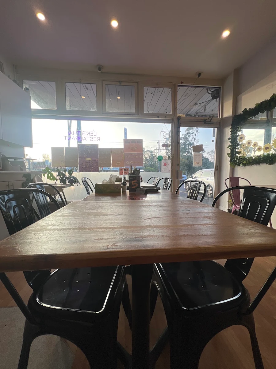 Vibe, Leks Thai Restaurant