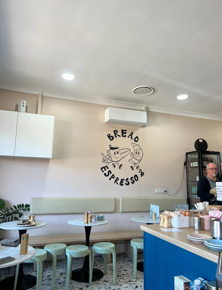 Vibe, Bread, Espresso & Gwynneville