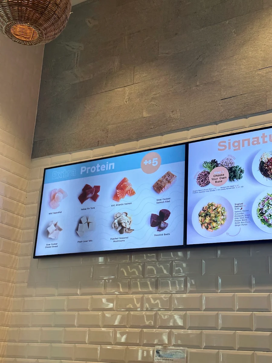 Menu, Finn Poke Pacific Fair