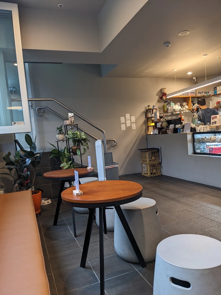 Vibe, Bear Espresso Bar