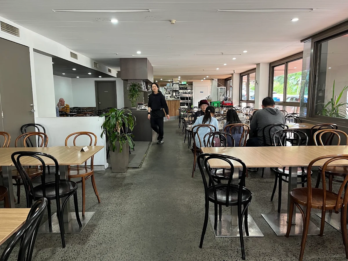 Vibe, Mark's at Oatley