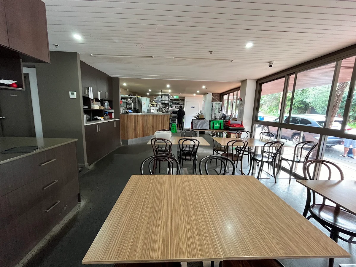 Vibe, Mark's at Oatley