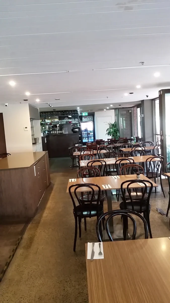 Vibe, Mark's at Oatley