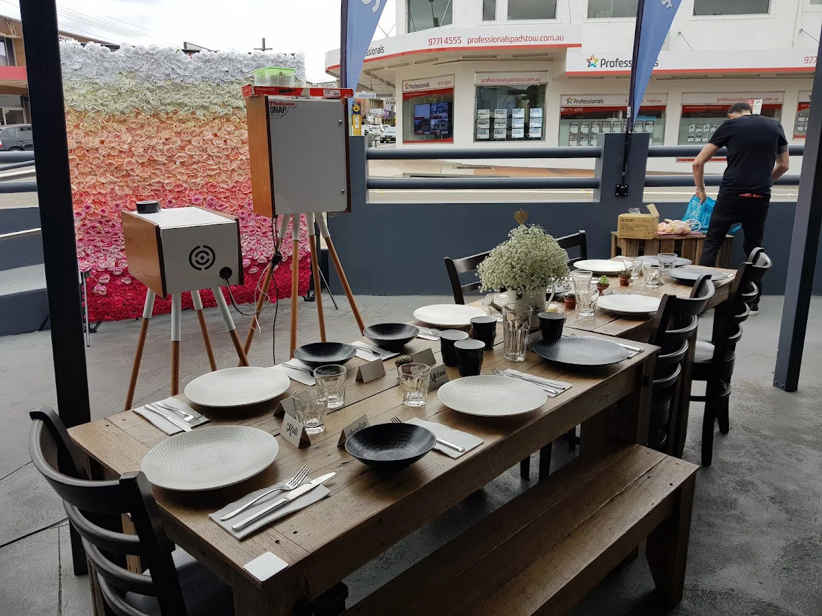 Vibe, Aces Ocean Foods