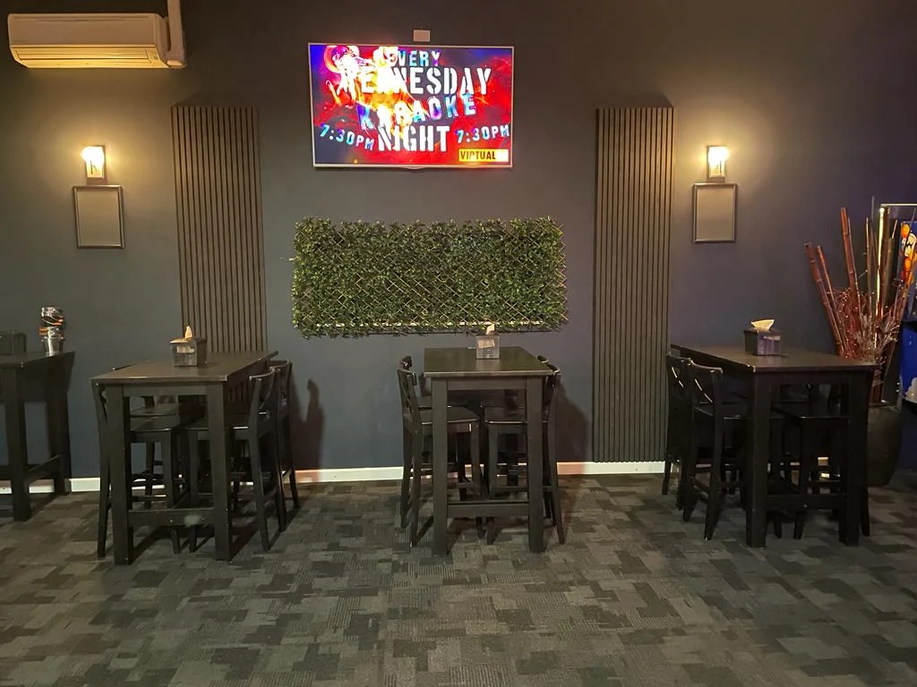 Vibe, Diamond Dogs Music Lounge & Bar