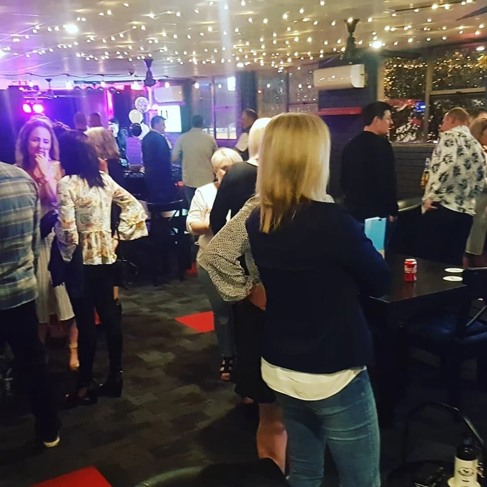 Vibe, Diamond Dogs Music Lounge & Bar