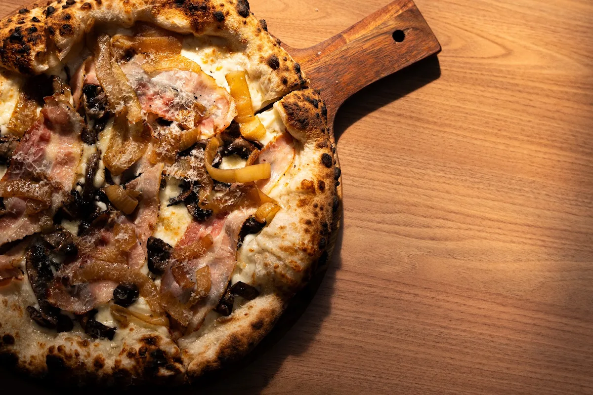Food & drink, Armadela VNO Woodfire Pizza