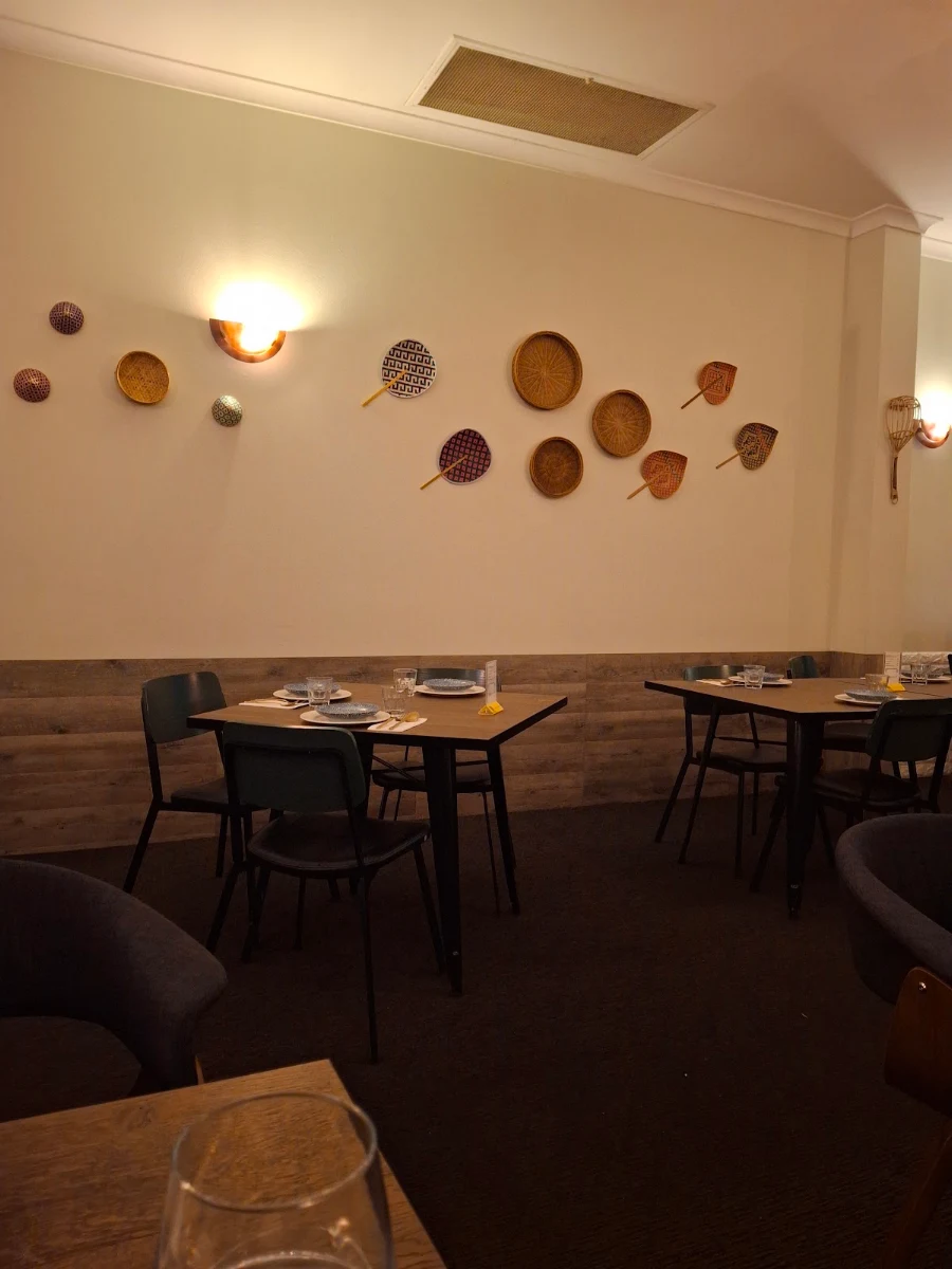 Vibe, Blue River Thai Restaurant