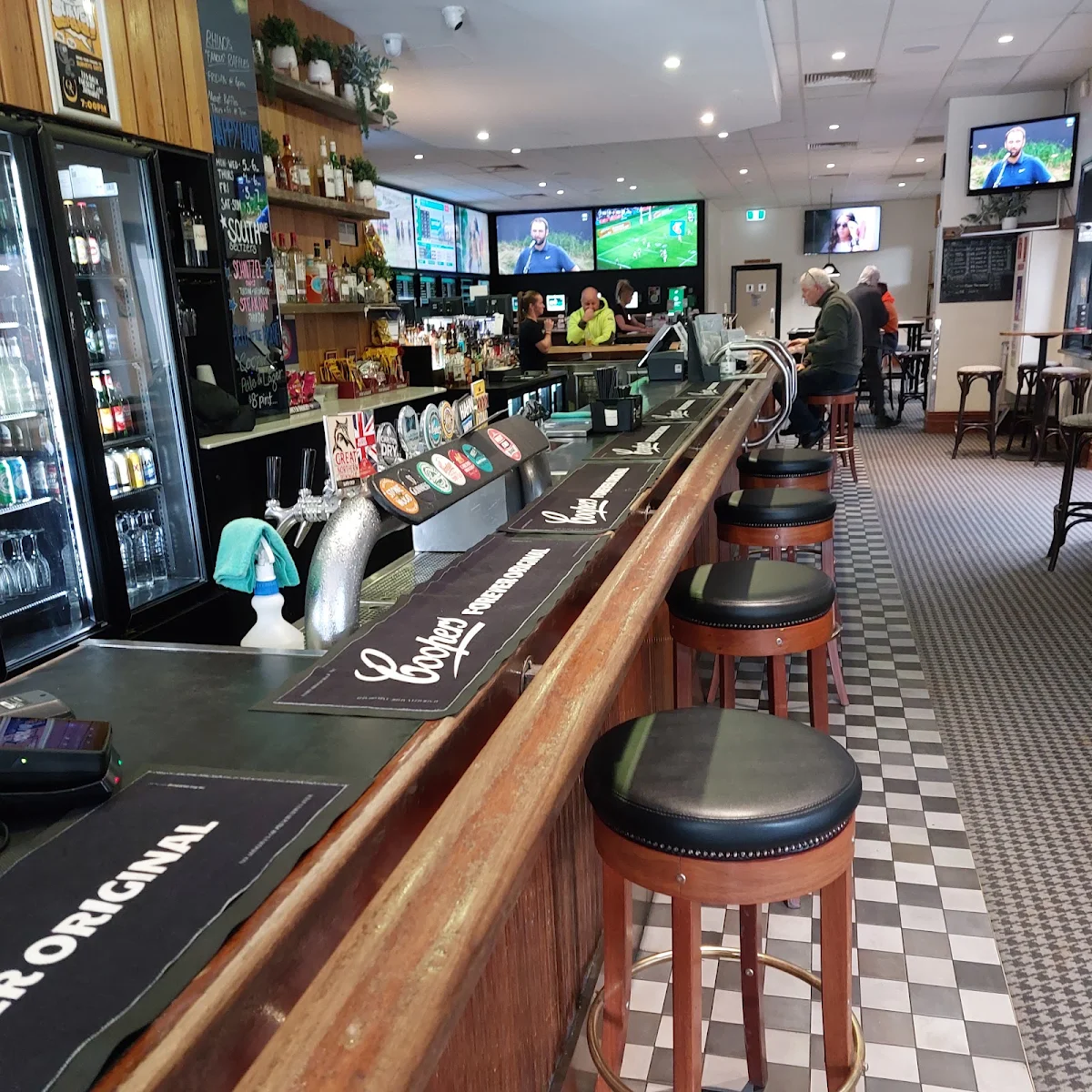 Vibe, Old Noarlunga Hotel