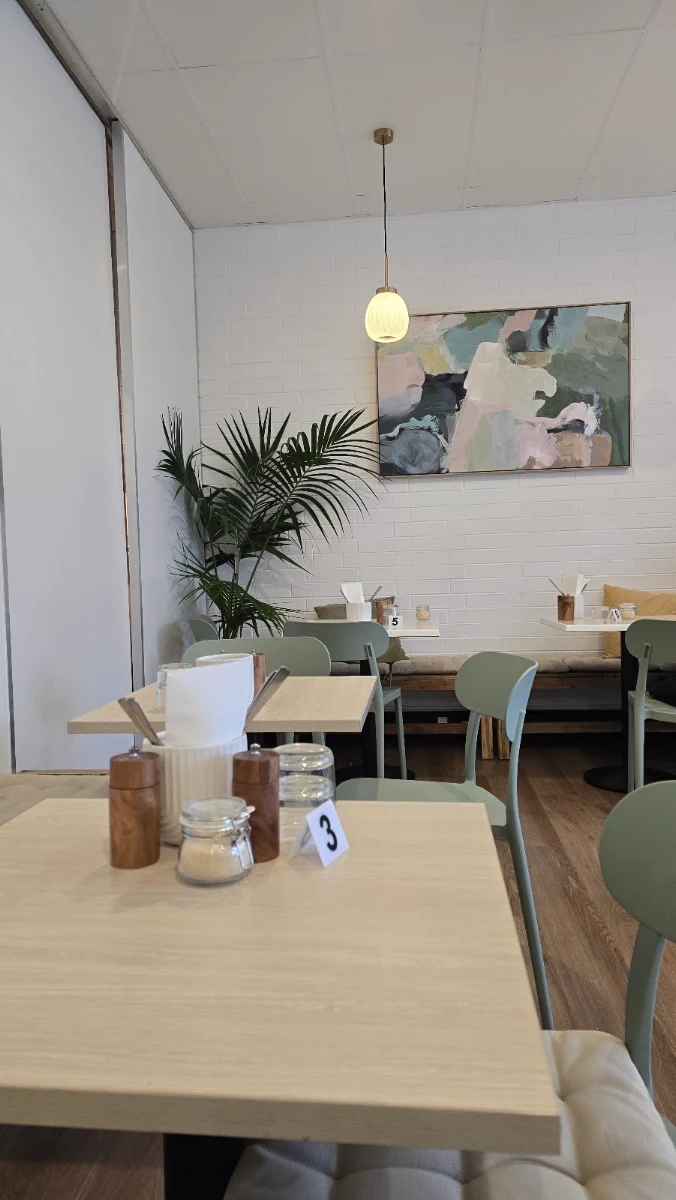 Vibe, Bishop Street Cafe