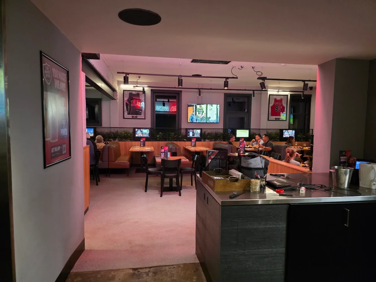 Vibe, The Sporting Globe Bar & Grill Mordialloc