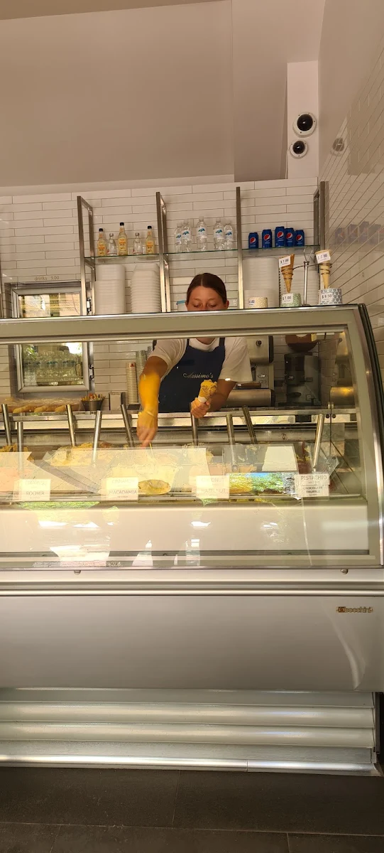 Vibe, Massimo's Gelateria