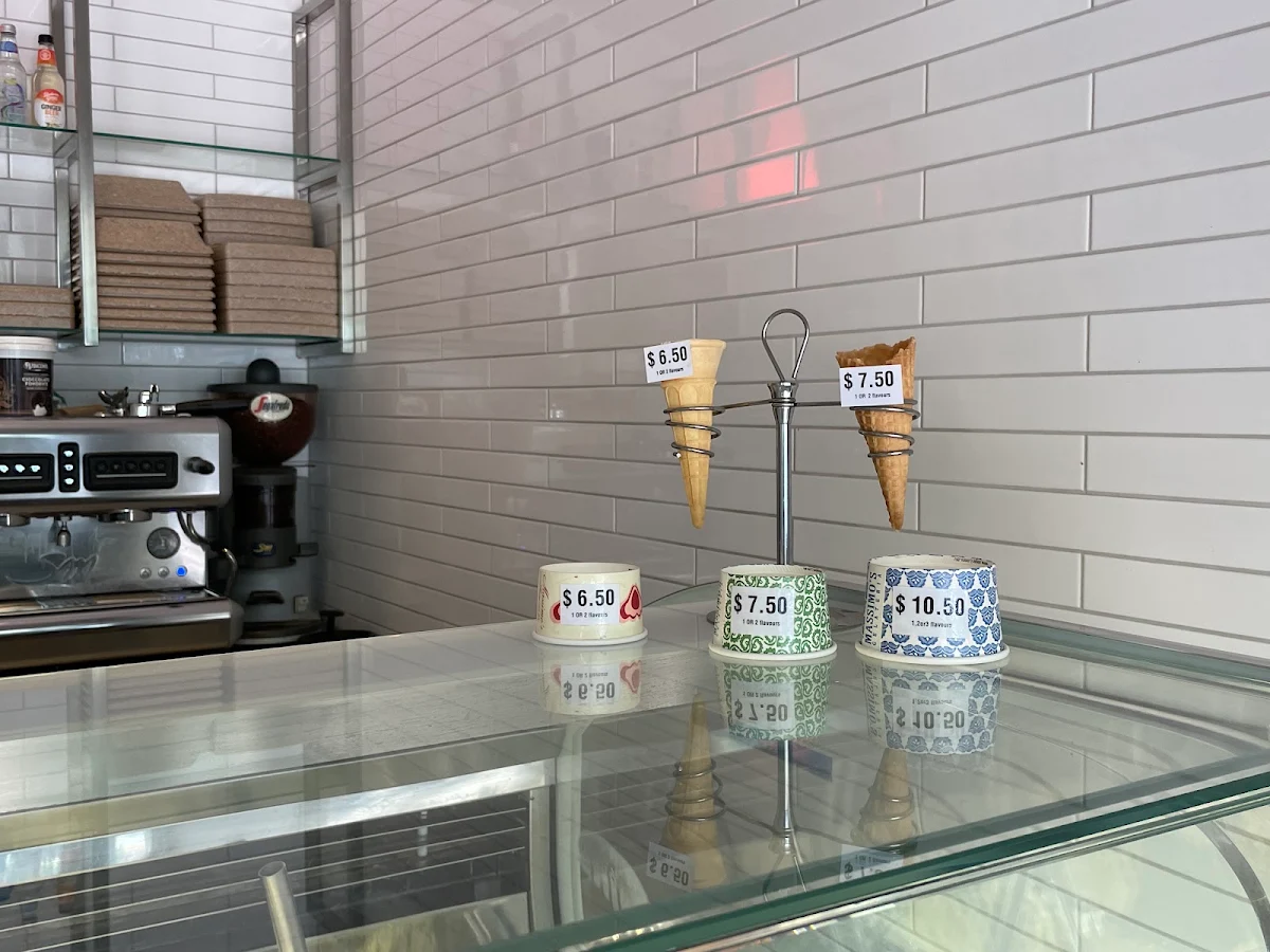 Vibe, Massimo's Gelateria