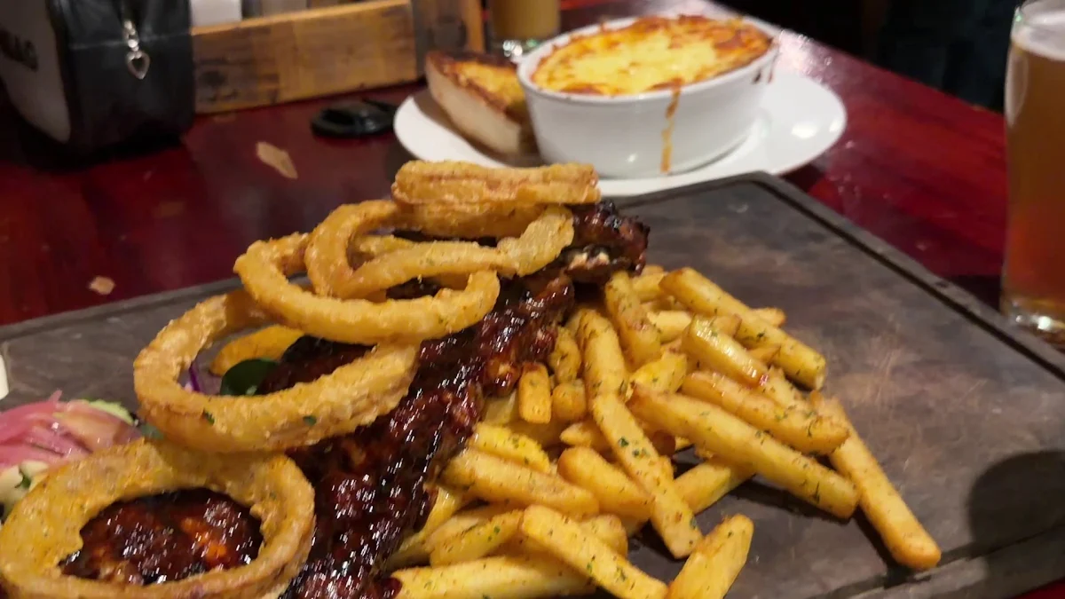 Food & drink, The Irish Times Pub