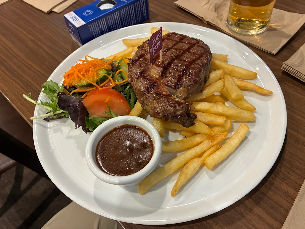 Food & drink, Lloyd's Bistro Lidcombe