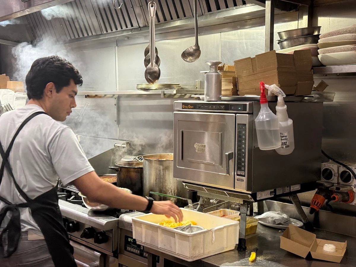 Vibe, Chevapi Grill Balkan Kitchen