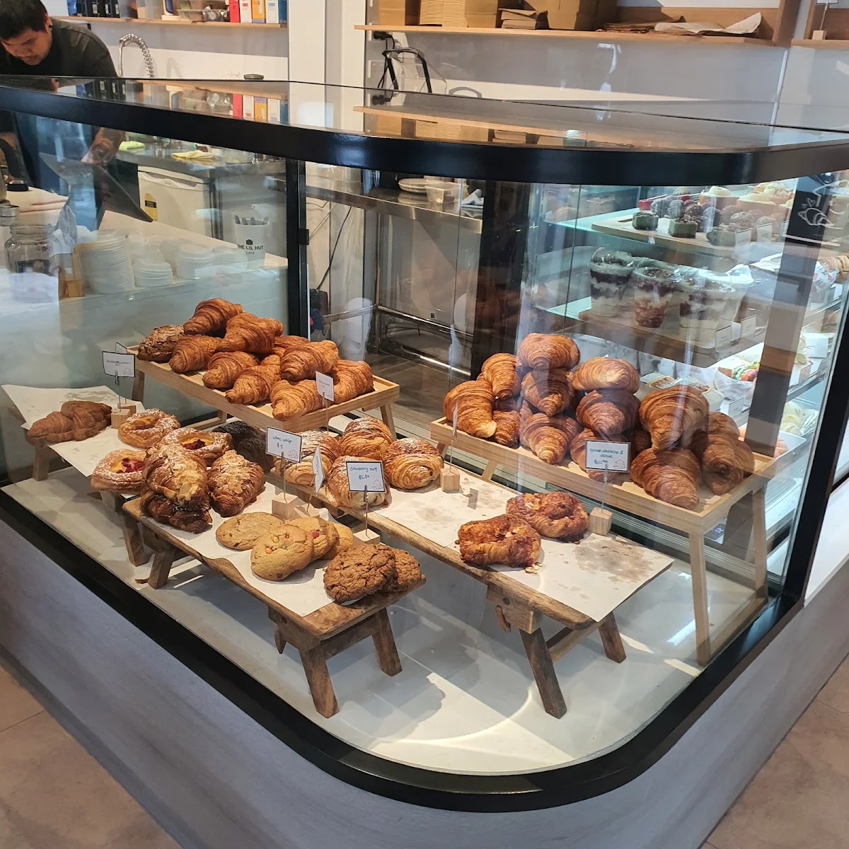 Vibe, The Lil Hut Bakery
