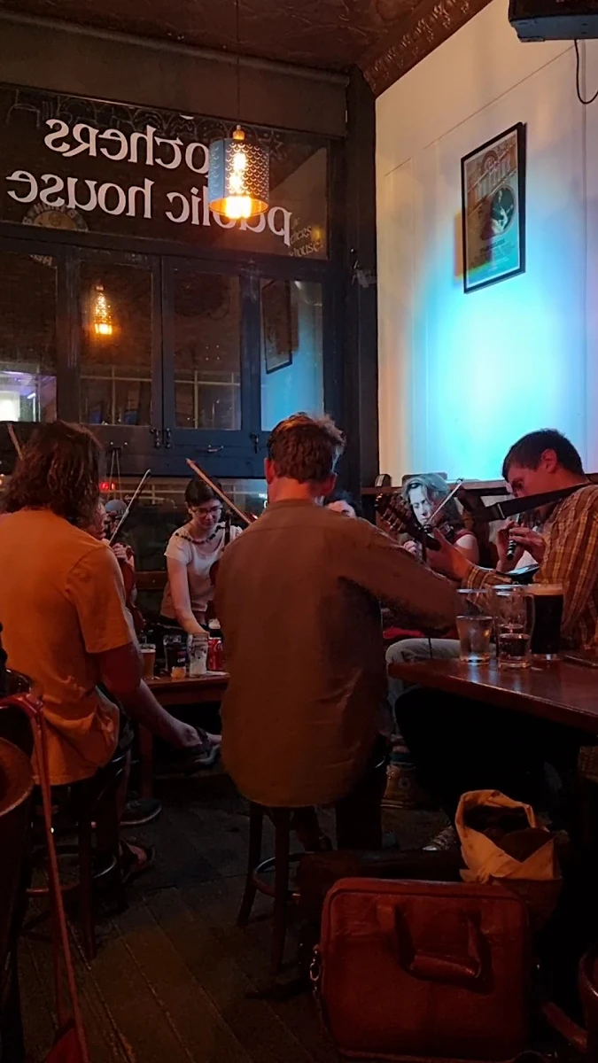 Vibe, The Brothers Public House