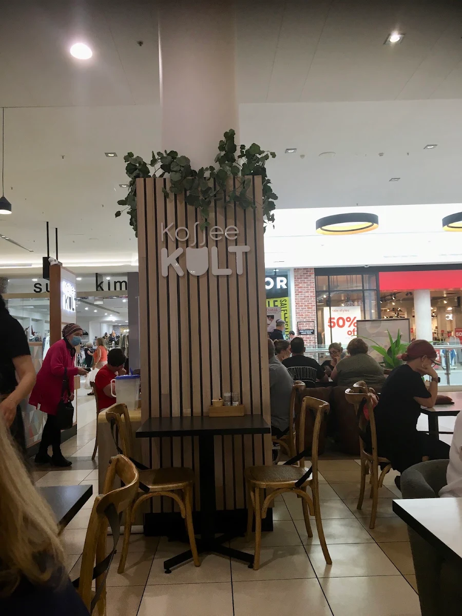 Vibe, Koffee Kult Forest Hill Chase