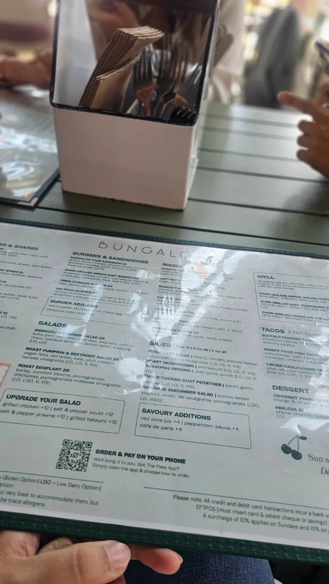Menu, Bungalow 8