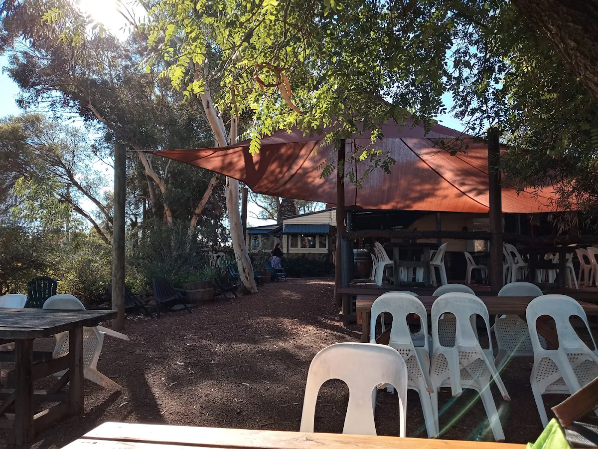 Vibe, Stringybark Cottage Winery & Restaurant