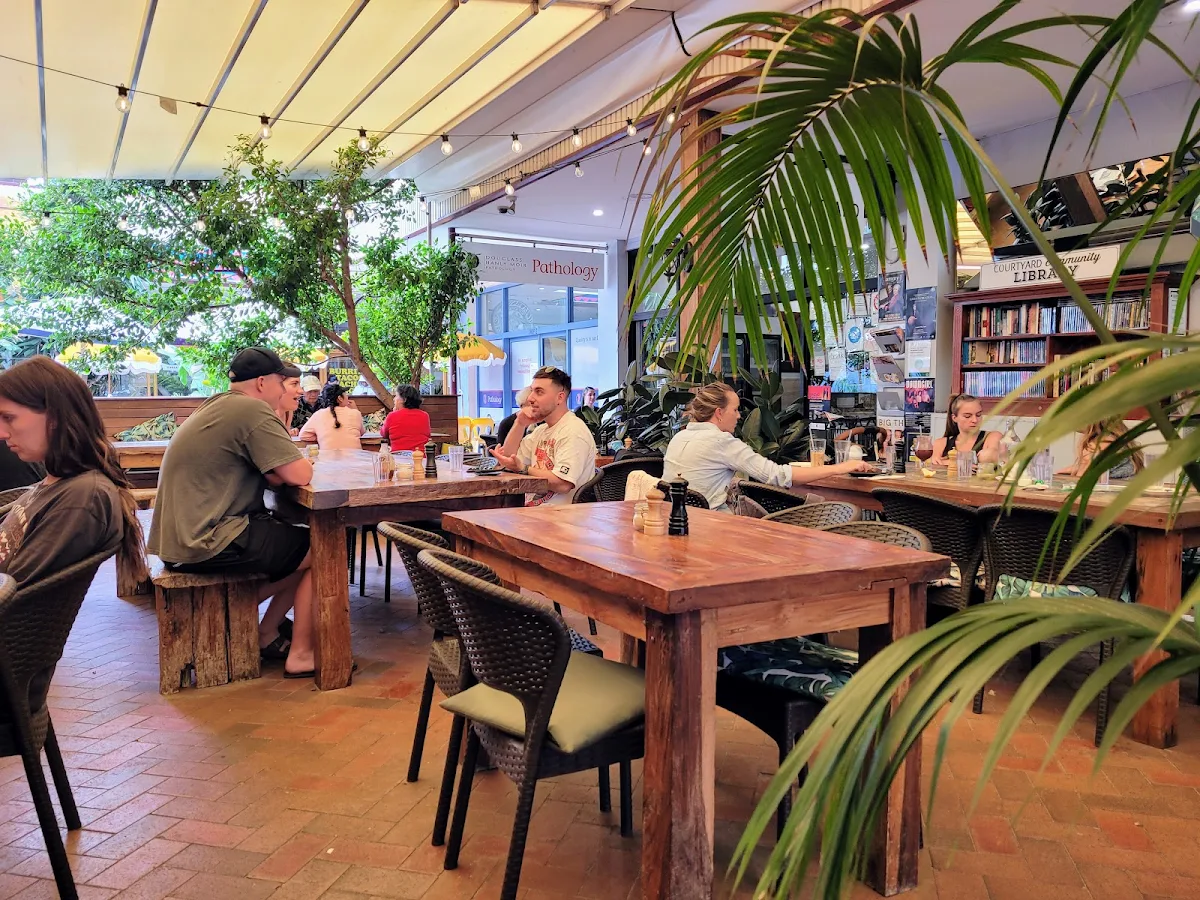 Vibe, Coogee Courtyard