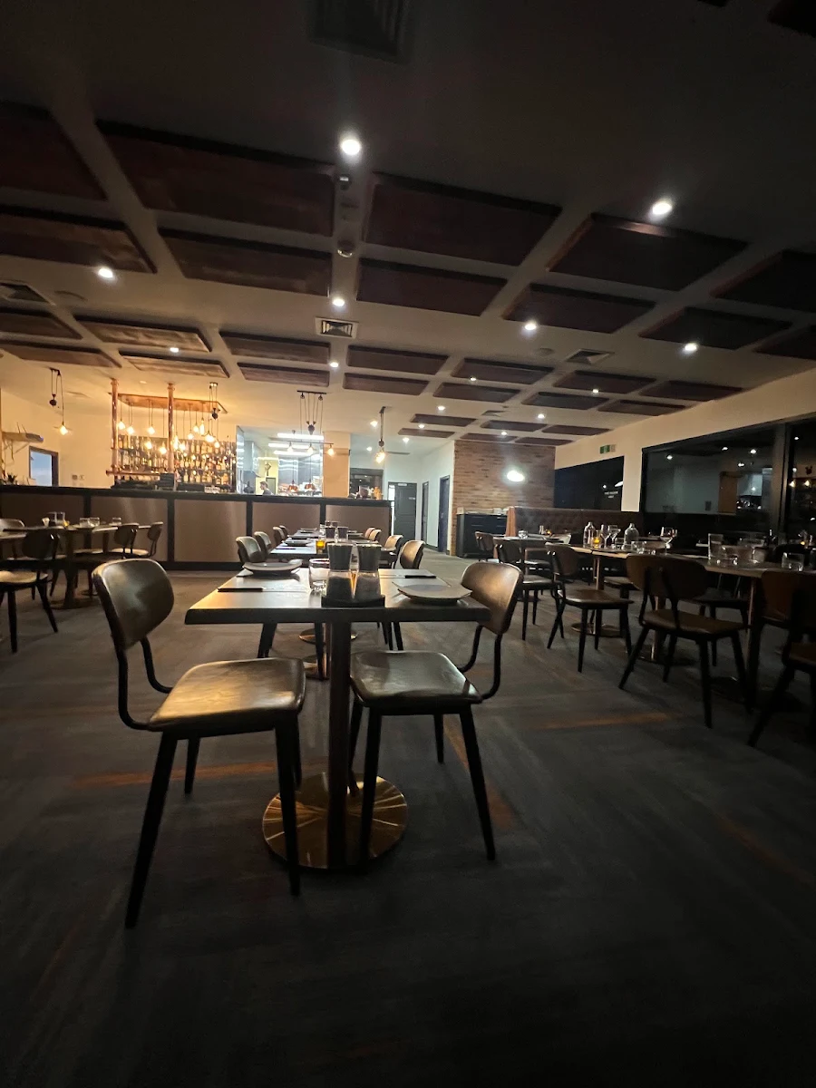 Vibe, The Wharf Bar & Kitchen