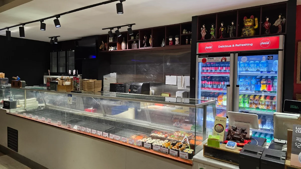 Vibe, Aki Sushi