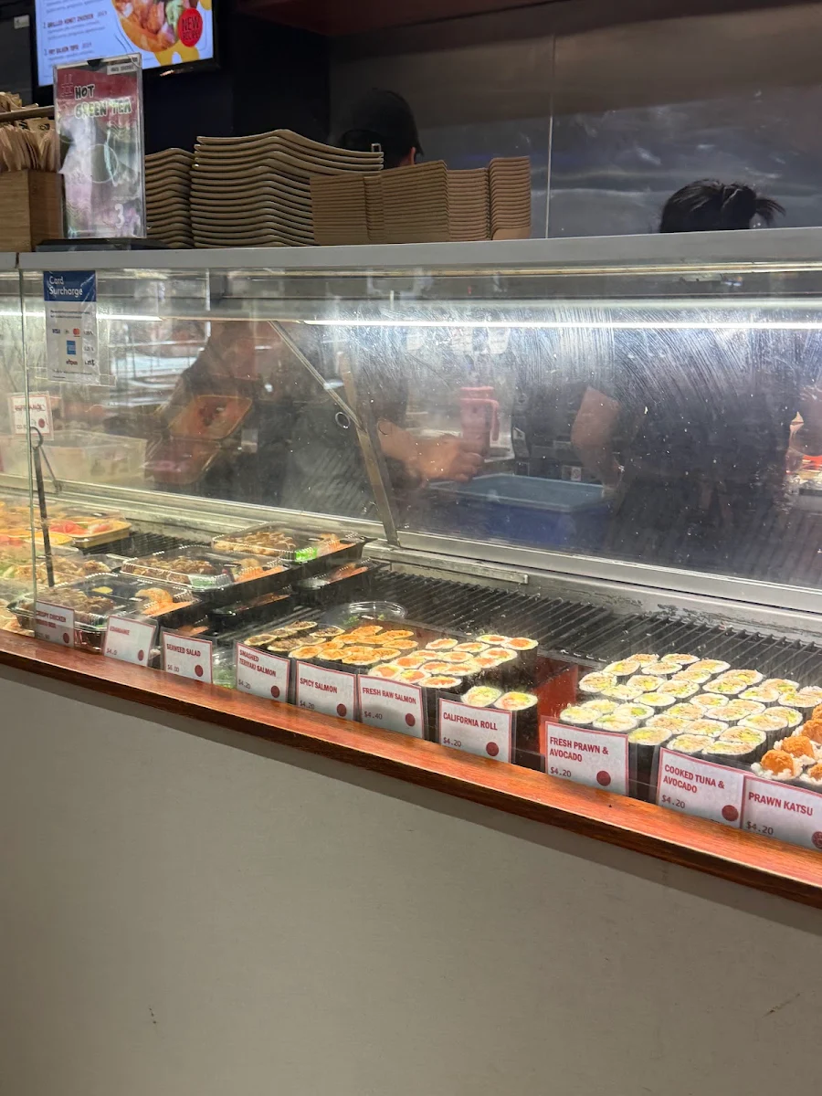Vibe, Aki Sushi