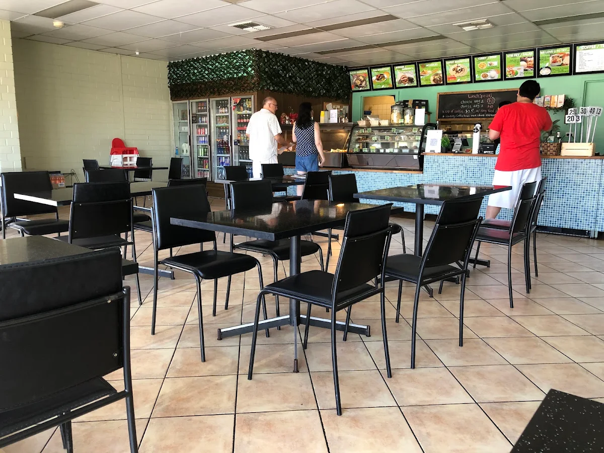 Vibe, Tie Twist Cafe