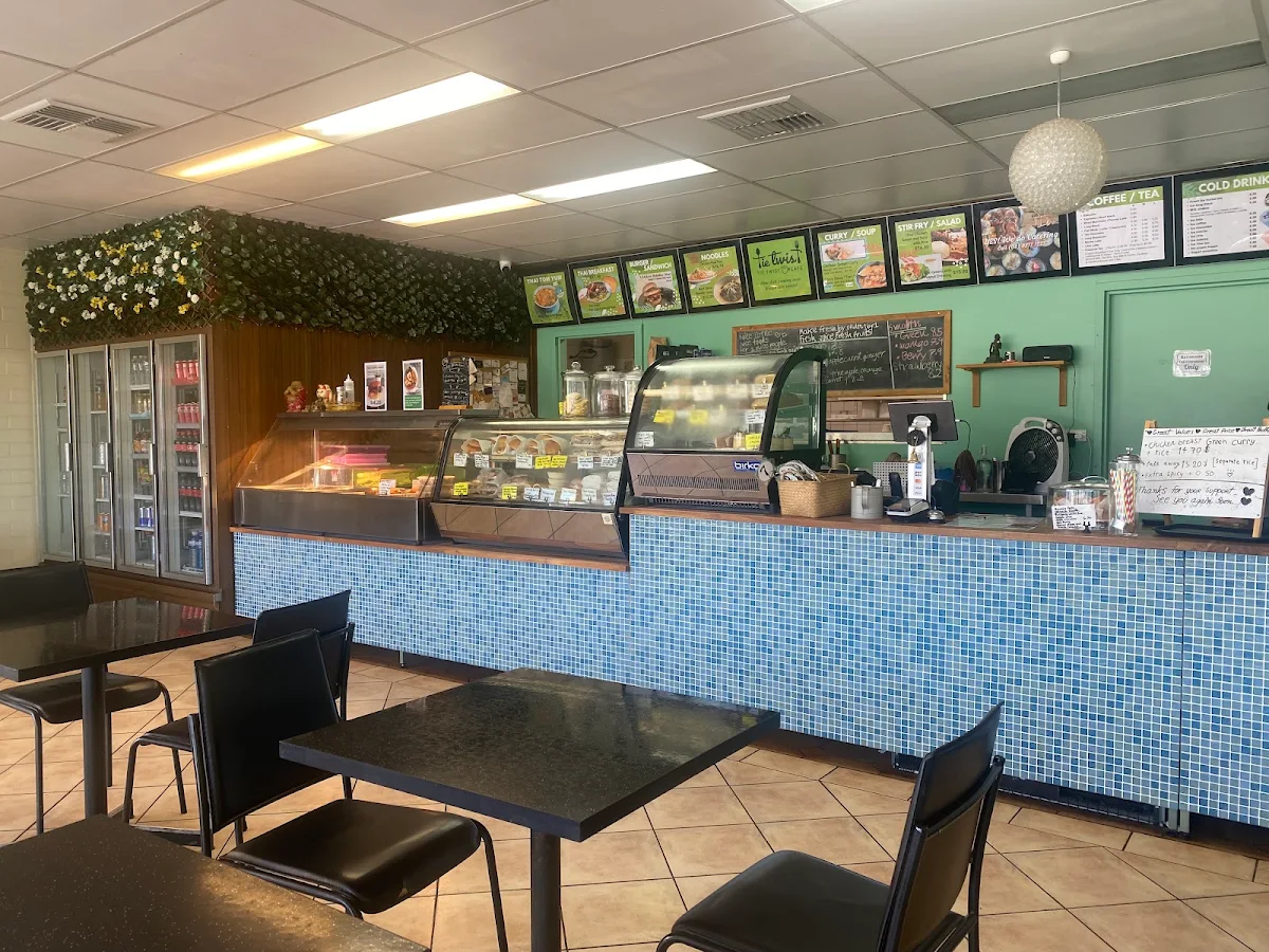 Vibe, Tie Twist Cafe
