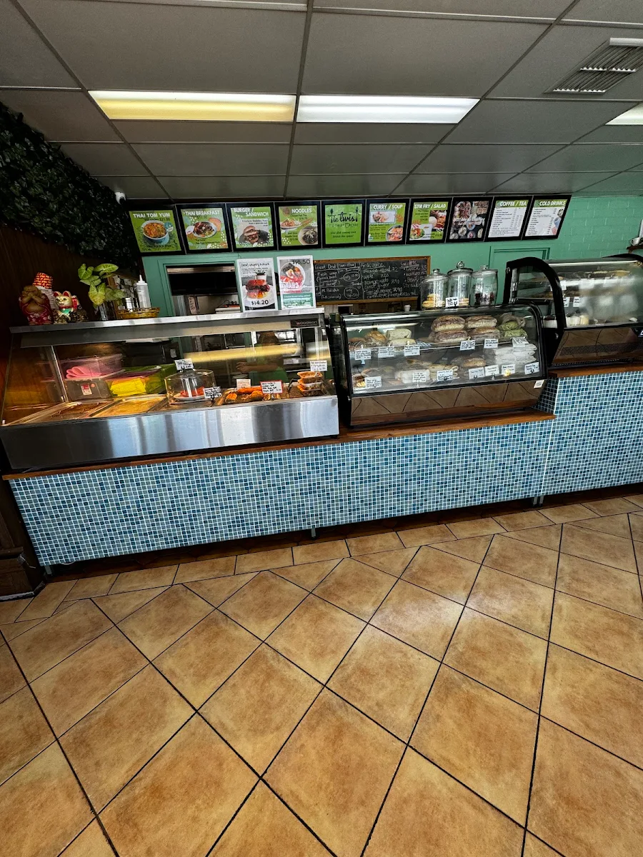 Vibe, Tie Twist Cafe