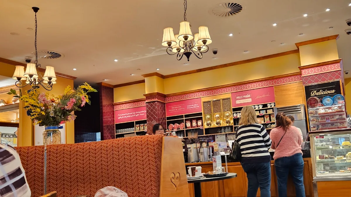 Vibe, Miss Maud Karrinyup