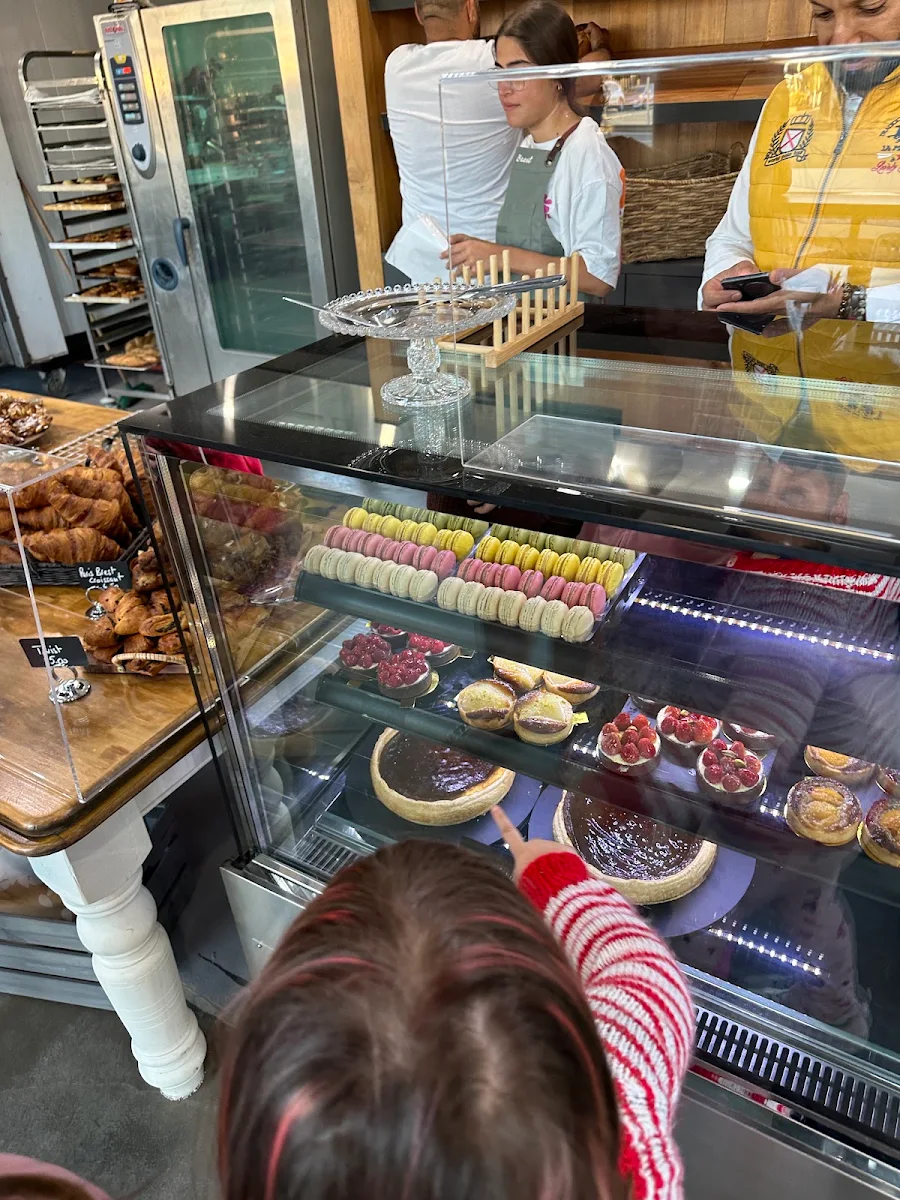 Vibe, Paris Brest French Bakery