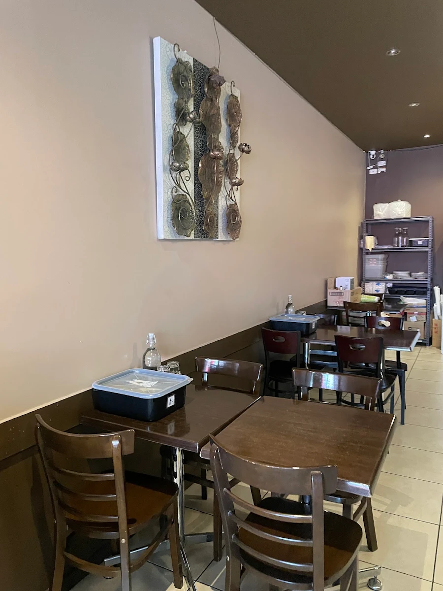 Vibe, D'Gusto Thai Restaurant