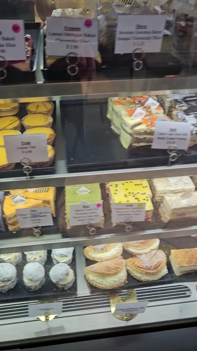 Vibe, The CakeMan