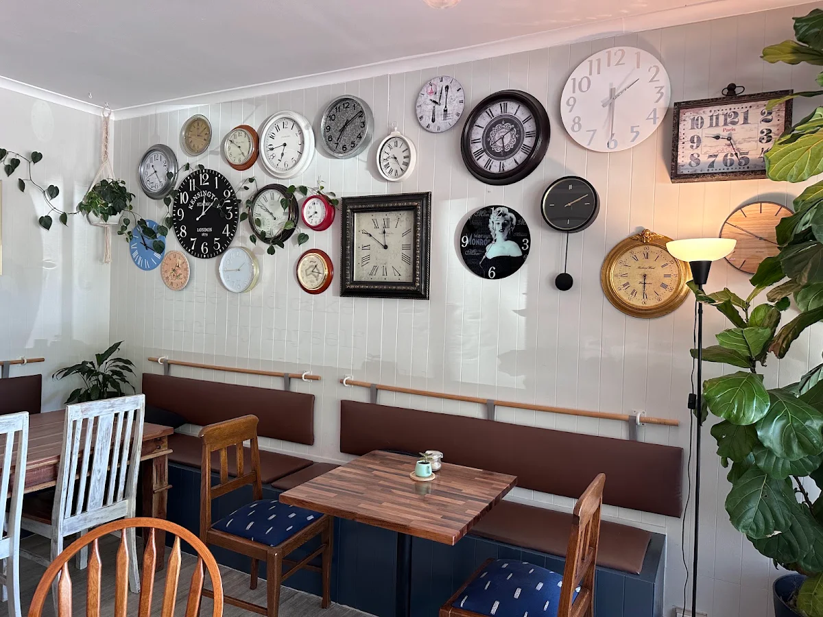 Vibe, I Have Time Coffee Shop