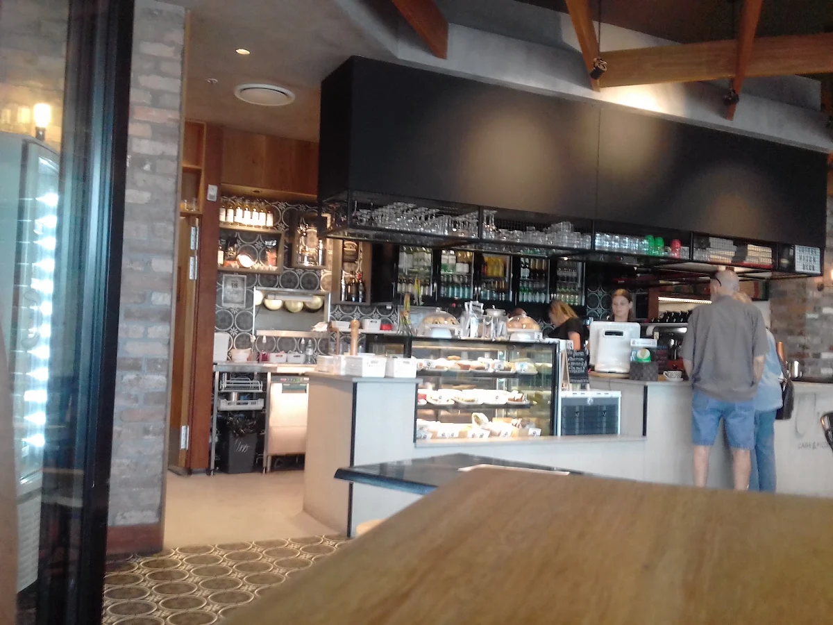 Vibe, Uno Caffe & Pizzeria
