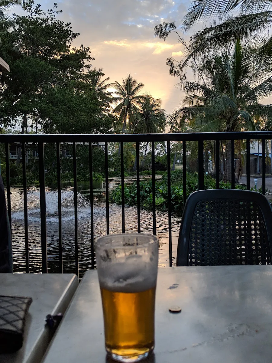 Food & drink, Bushland Beach Tavern