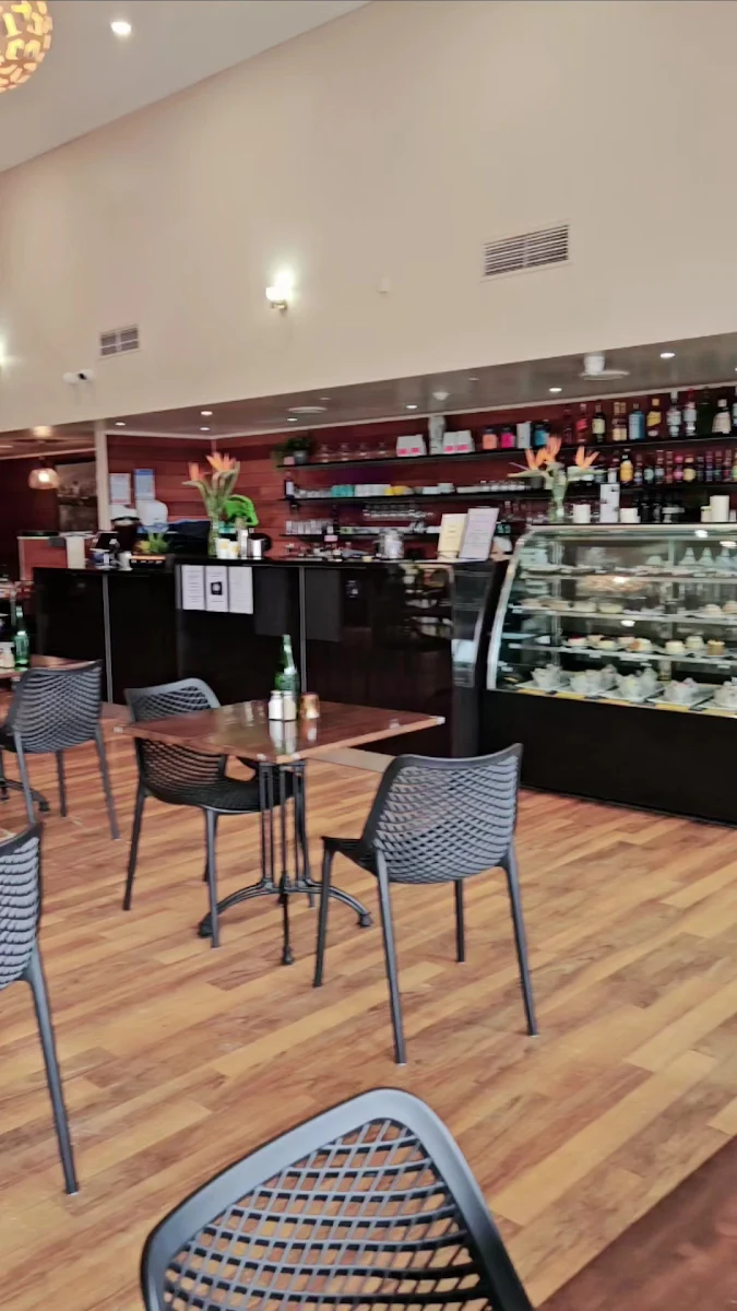 Vibe, Iimis Traralgon - Cafe Restaurant & Cocktail Bar